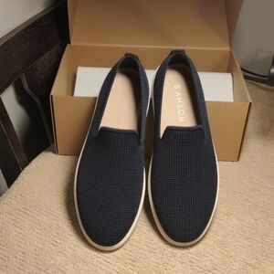 DARK NAVY THE REVELLO SLIP ON SNEAKER